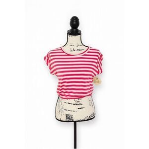 Belle du Jour Pink & White Striped Cropped Tee Shirt Women’s Size Small NWT